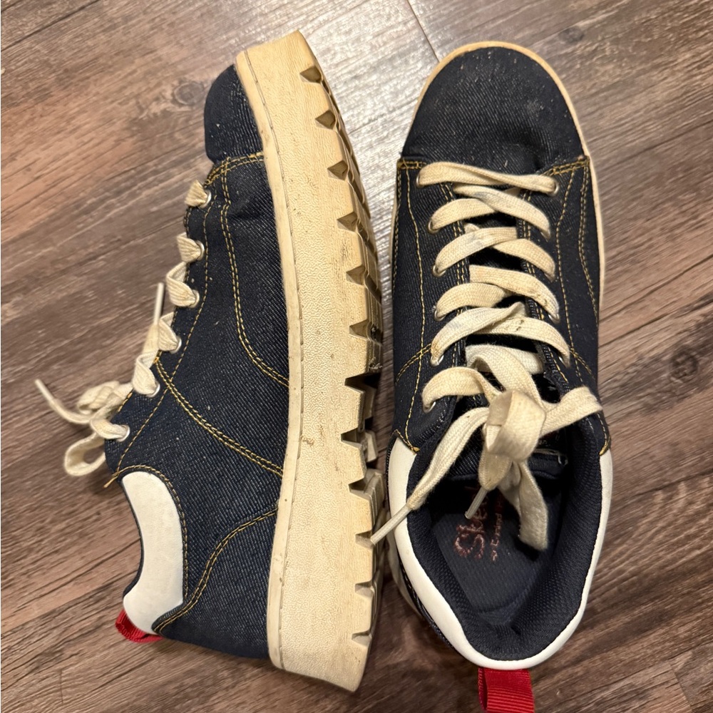 Stylish Denim Sneakers with Cream Laces